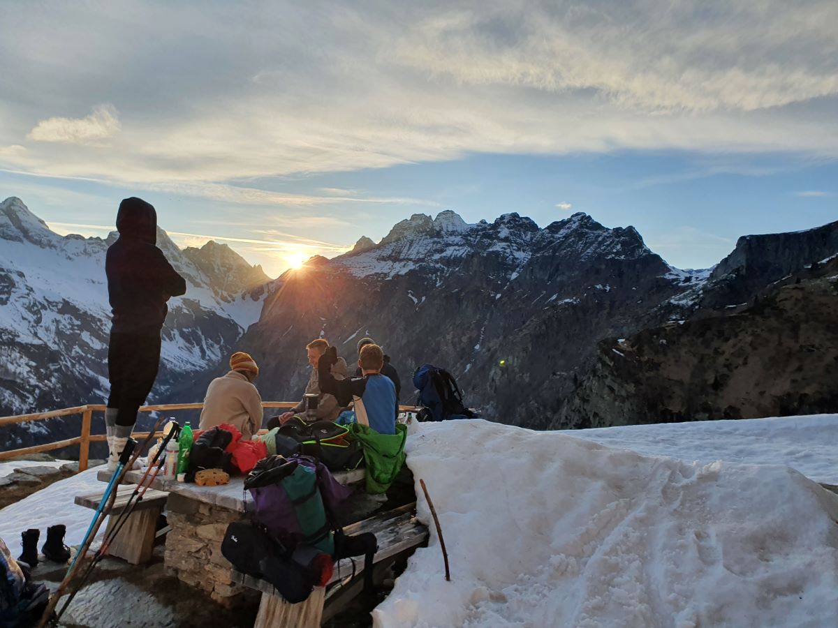 Watching the sunset after a terrible hike through the snow [picture made by Sofia Tynelius]