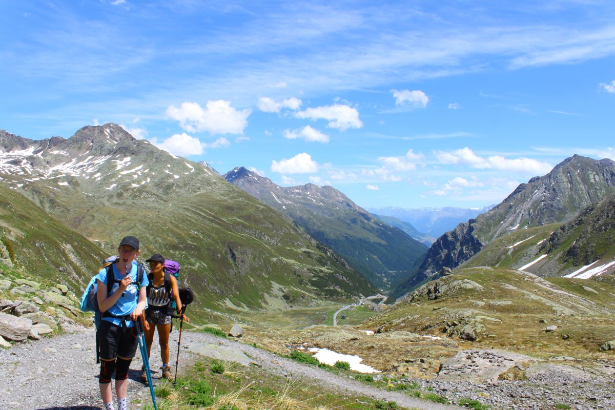 Hiking through Graubünden's evergreen valleys [picture made by Emme Perreve]